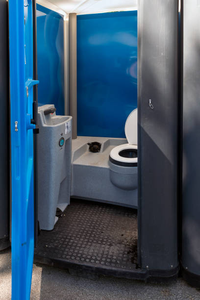 Affordable portable toilet rental in Clinton, MI